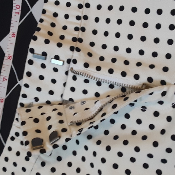 * LOFT OFF WHITE SHORTS WITH BLACK POLKA DOTS, SIZE 8 NEW - Picture 7 of 10